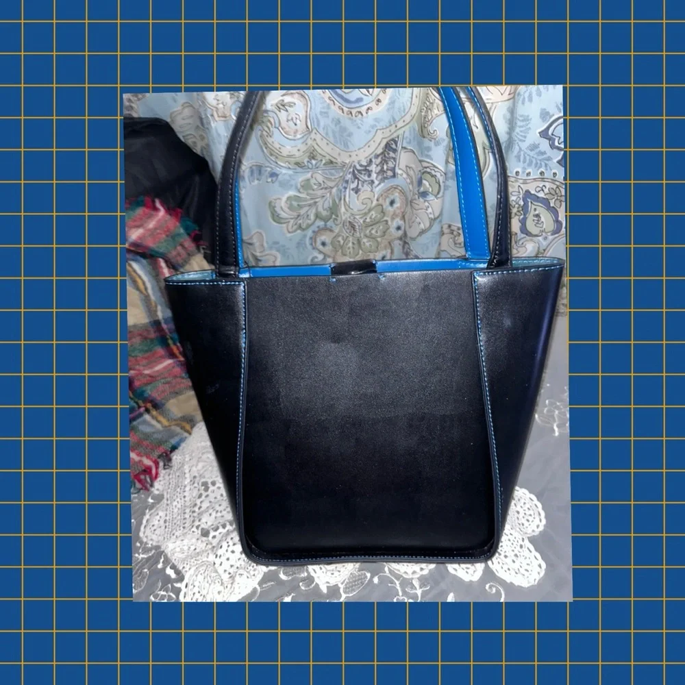 Vegan Shoulder Tote Manmade materials - Picture 1 of 10